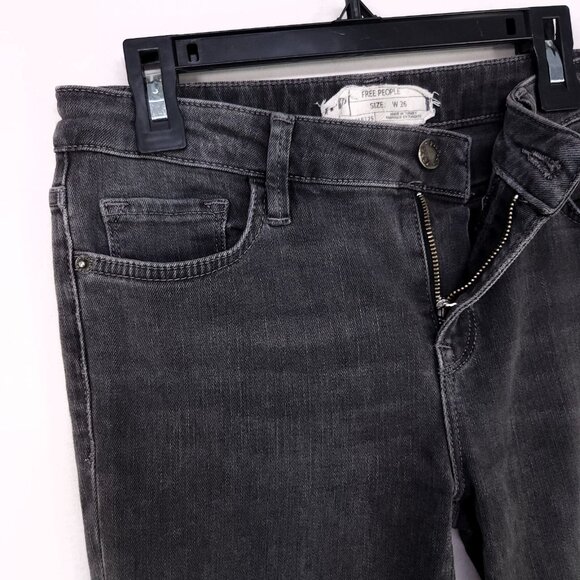 Free People Bootcut  Jeans Size 26 Stretch Raw Hem Fray Gray Mid-Rise - Picture 4 of 14